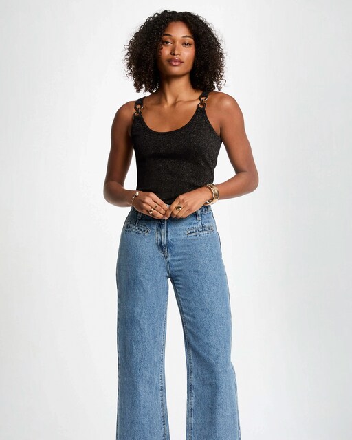 Imagen 0 de Top de mujer sin mangas con adorno de metal