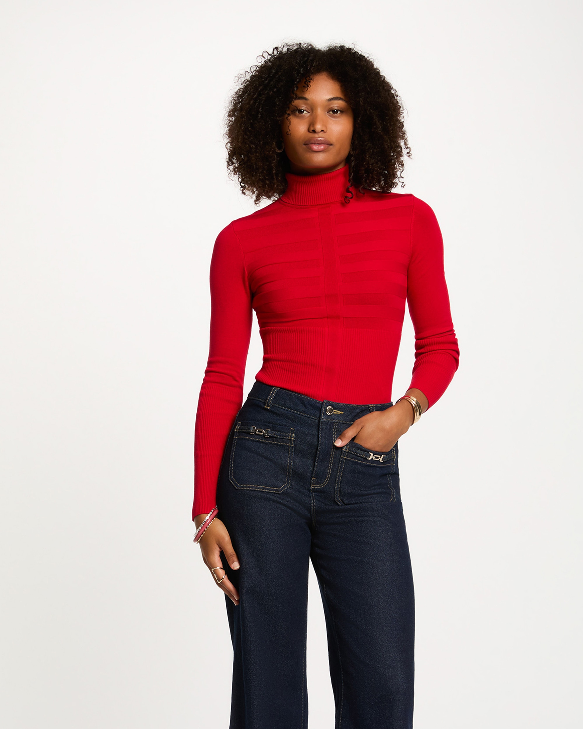 Morgan - Jersey de mujer de cuello alto ajustado.