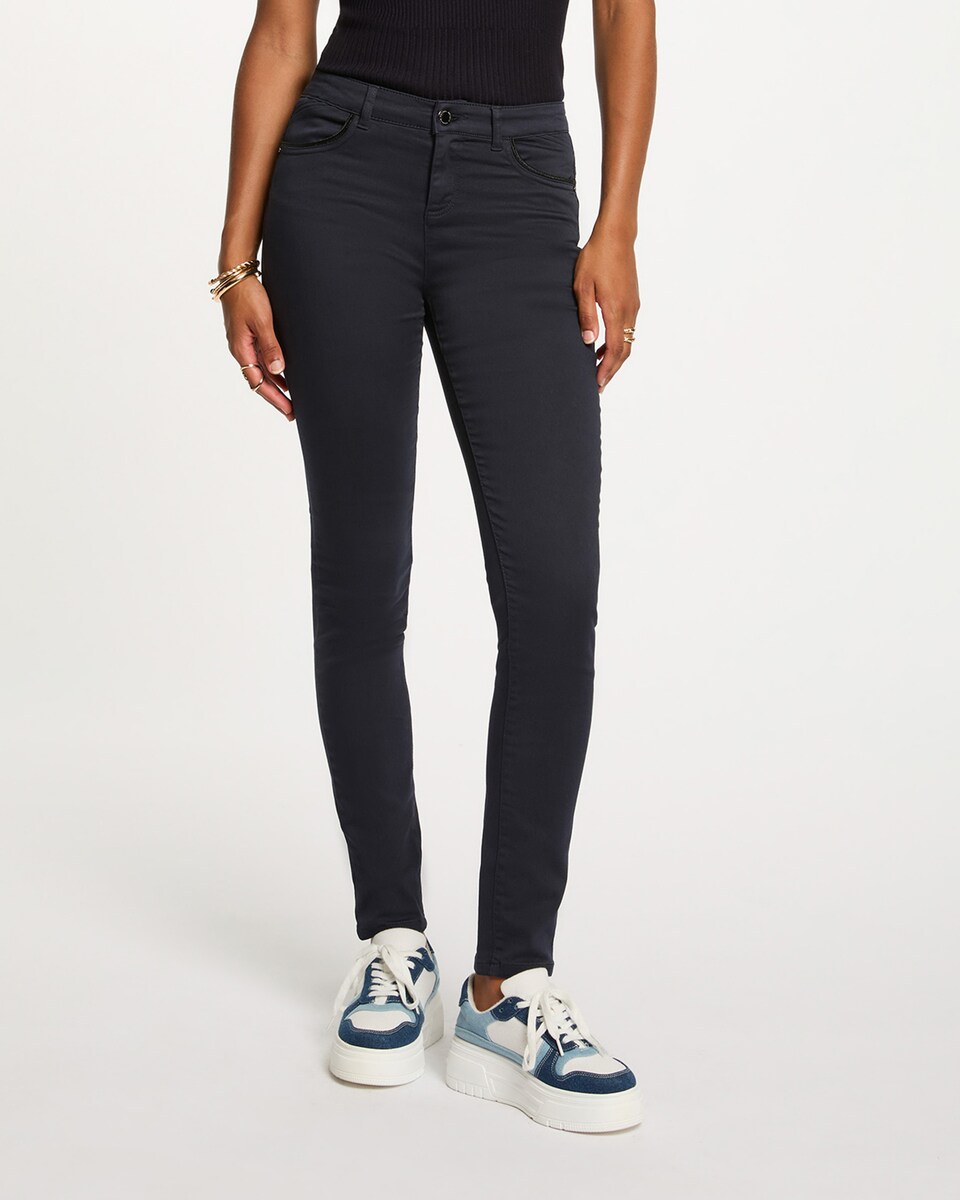 Pantalón de mujer slim encerado · Morgan · El Corte Inglés