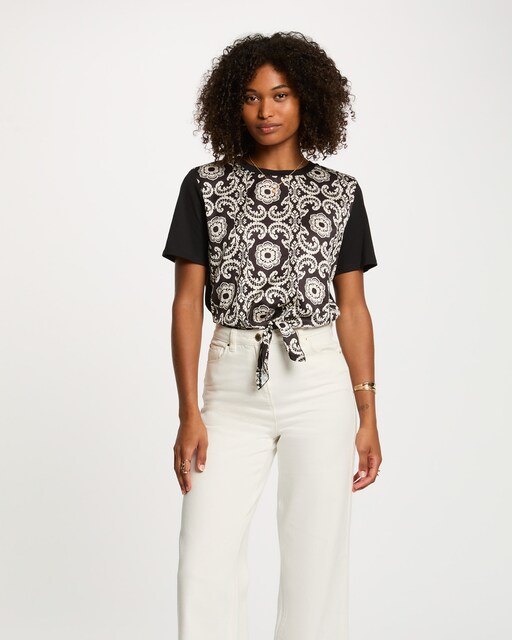 Imagen 0 de Camiseta de mujer cropped estampada