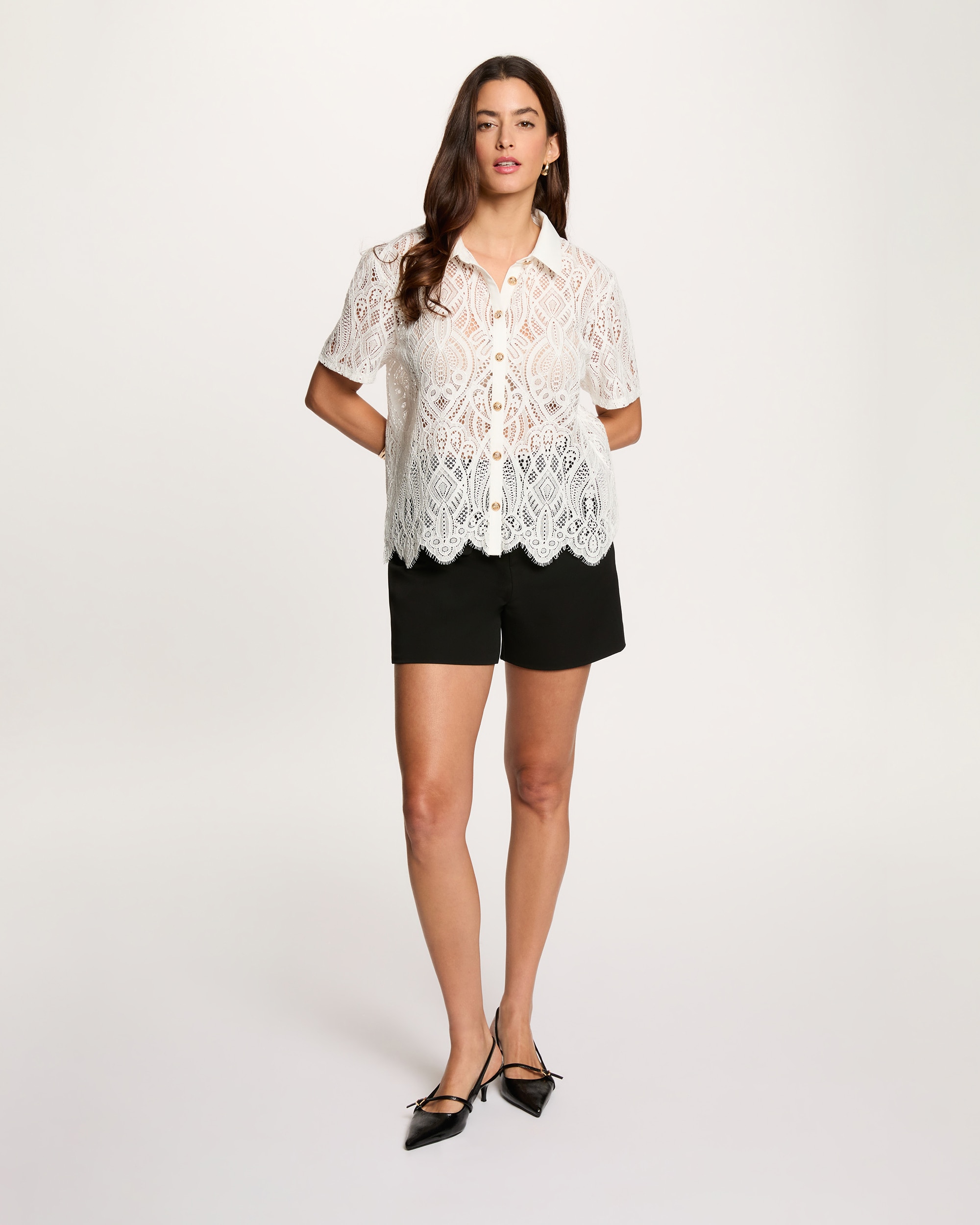 Morgan - Camisa de mujer de encaje y botones a contraste.