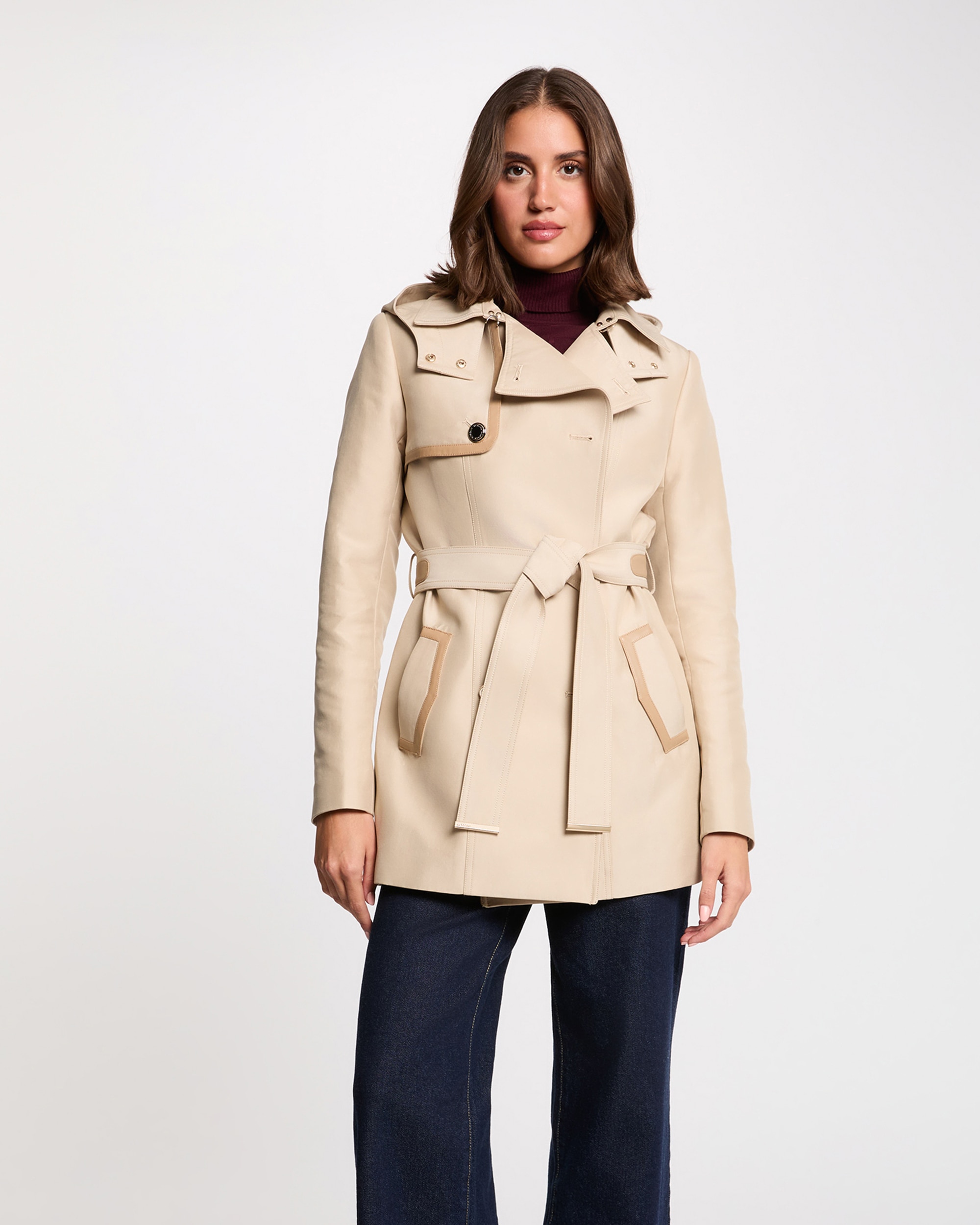 Morgan - Gabardina de mujer medio con capucha.