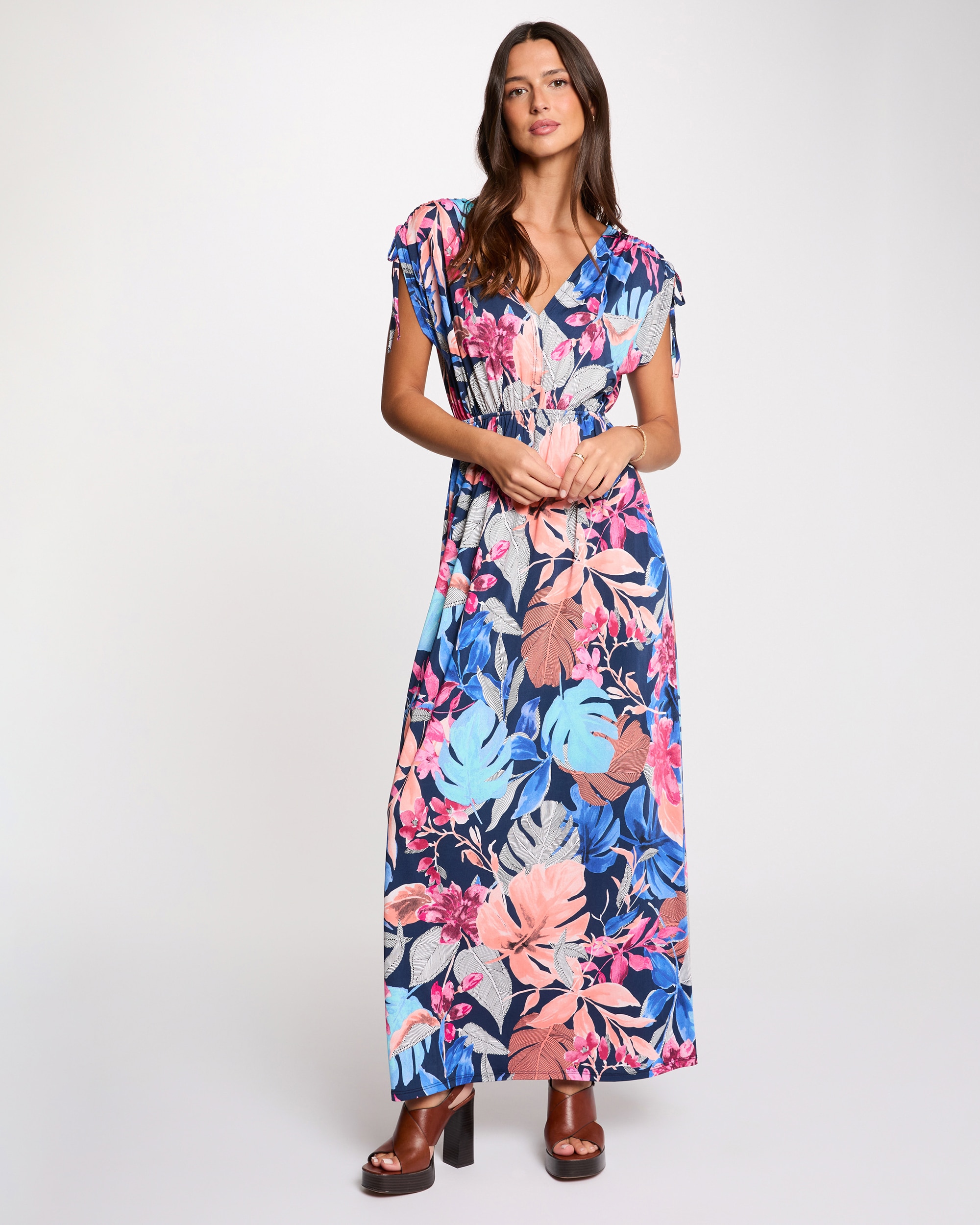 Morgan - Vestido largo con escote pico y estampado floral.