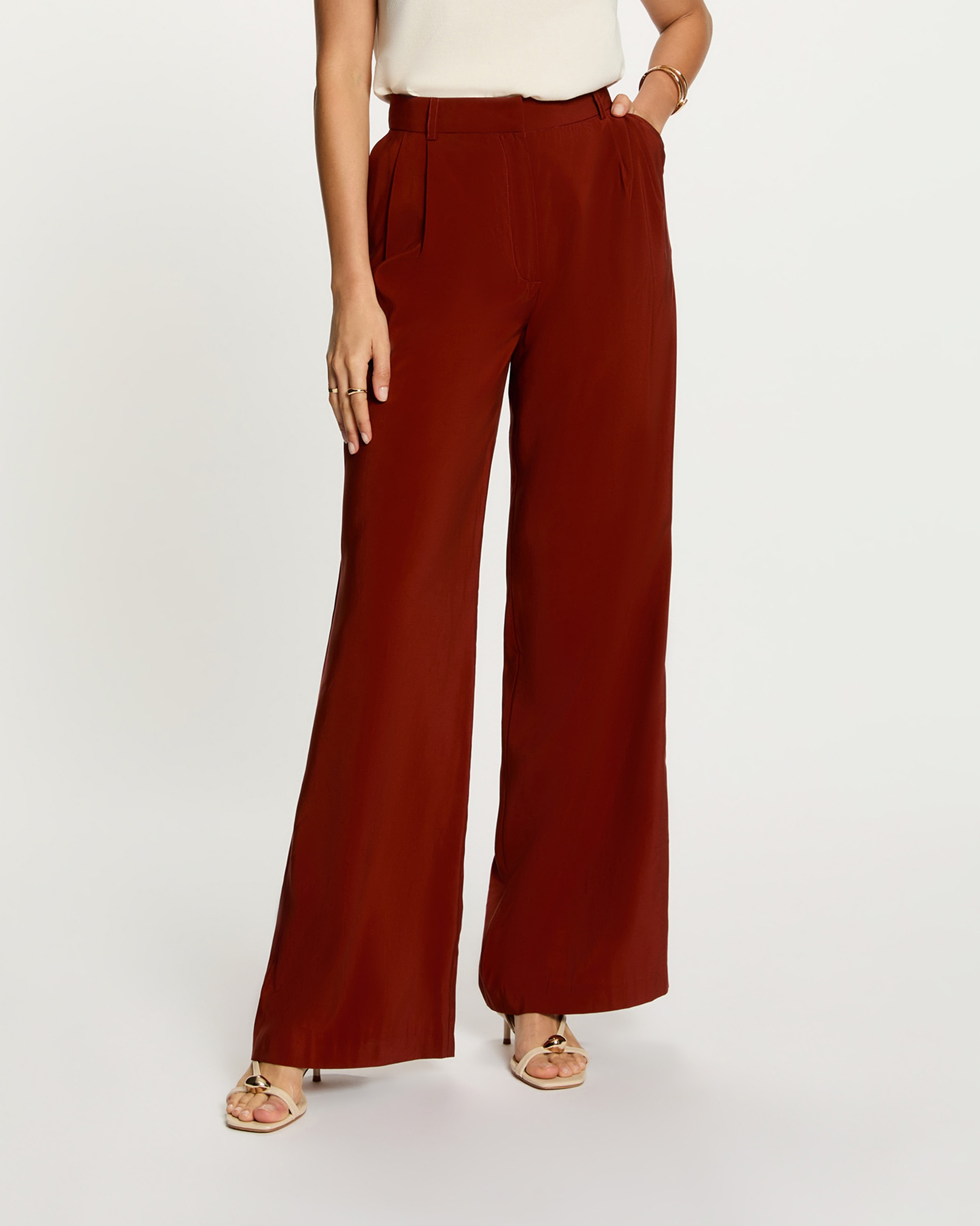 Imagen 0 de Pantalón de mujer ancho de tiro alto de antelina Marrón