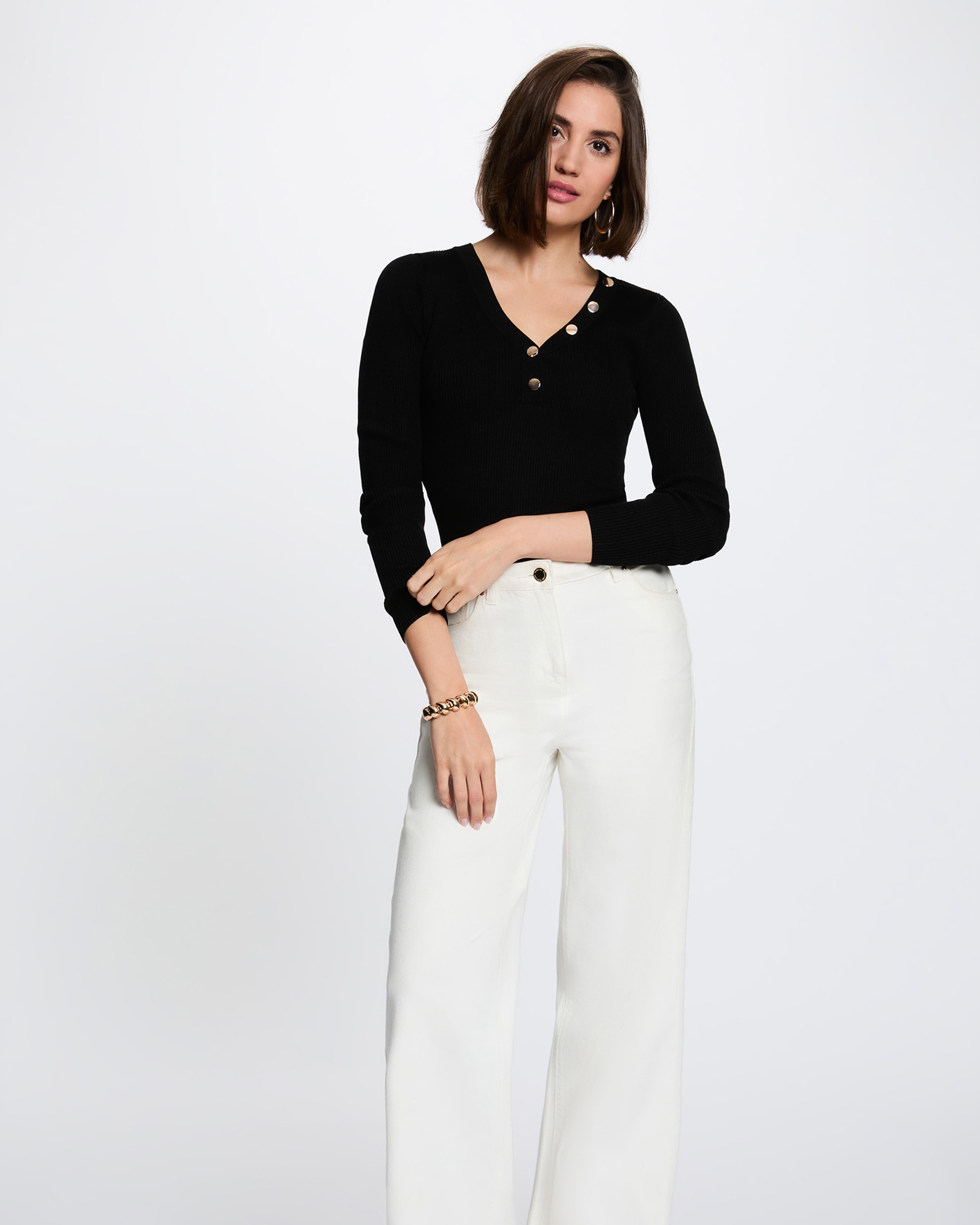 Imagen 0 de Jersey de mujer ajustado con cuello en V Negro
