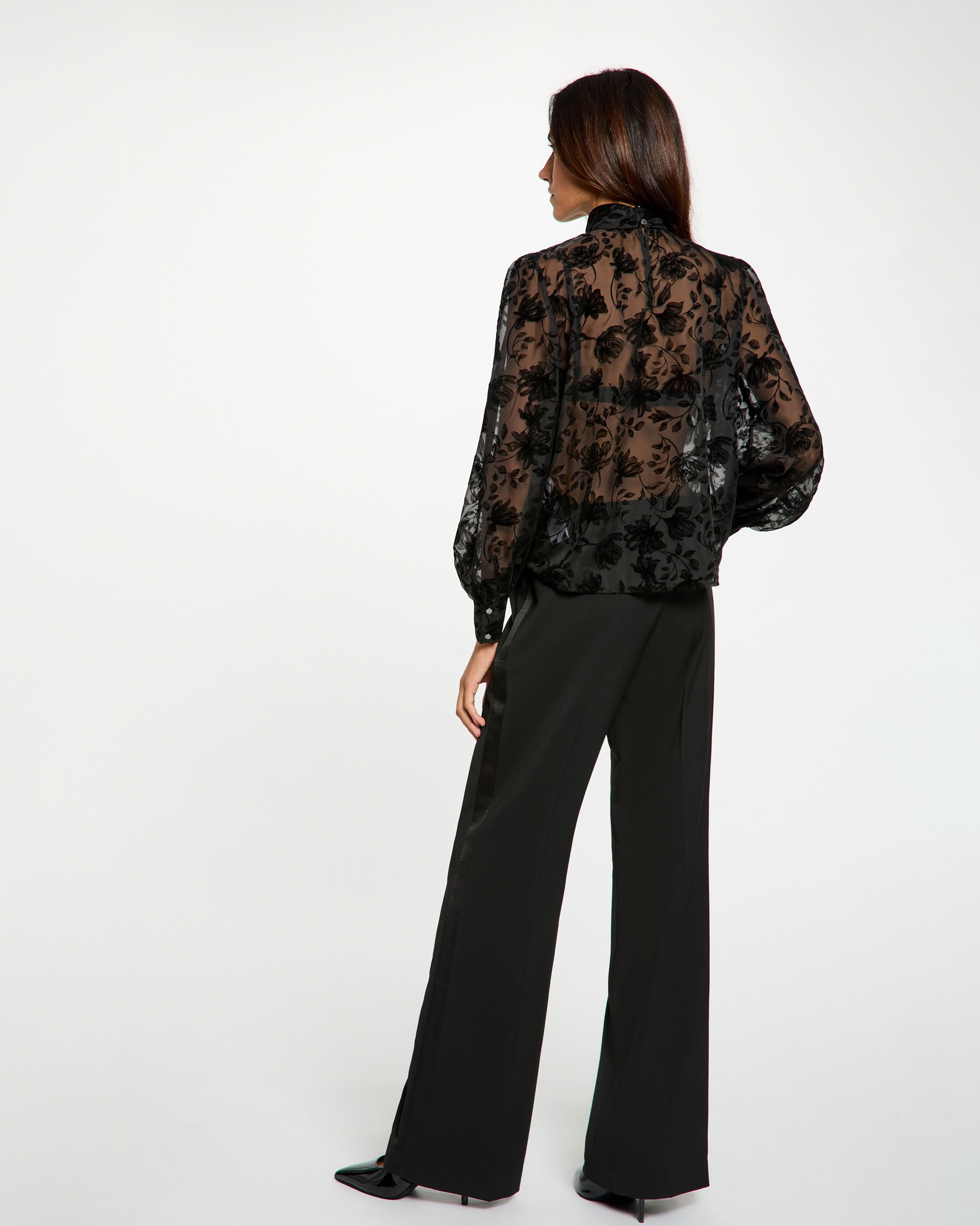 Imagen 2 de Blusa de mujer con estampado floral de encaje - Morgan - Negro Negro