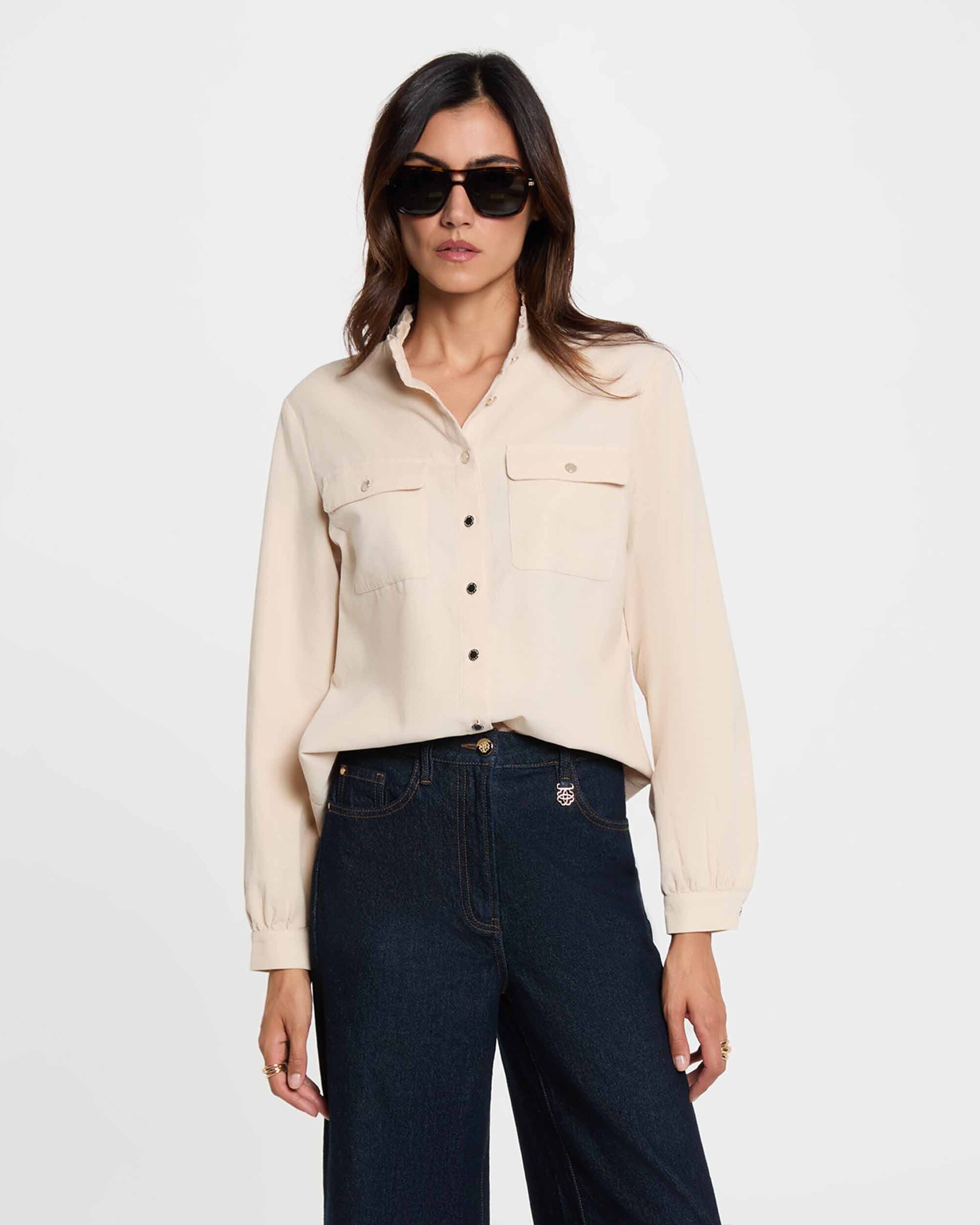 Imagen 0 de Camisa de mujer con bolsillos Marfil