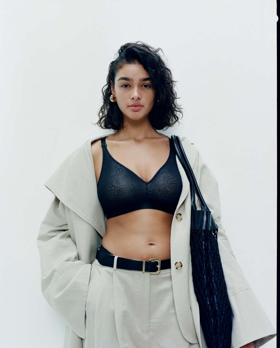 Sujetador de mujer reductor sin aro capacidad línea c magnifique - Chantelle - Negro Negro-5