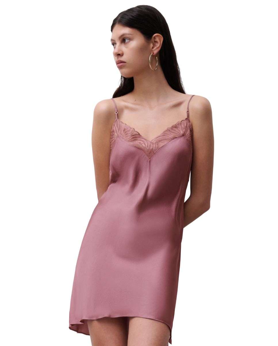 Imagen 0 de Camisón con tacto sedoso con encaje floral y transparencias línea legend Rosa