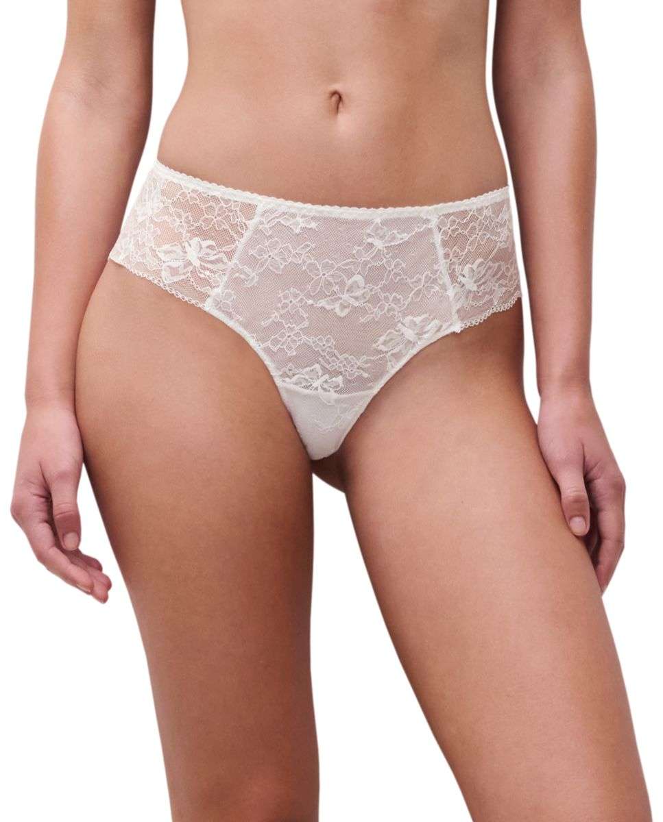 Culotte de mujer con encaje floral suave con un diseño moderno y cómodo de la línea kiss - Chantelle - Crudo Crudo-1