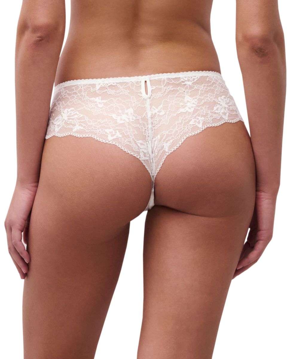 Culotte de mujer con encaje floral suave con un diseño moderno y cómodo de la línea kiss - Chantelle - Crudo Crudo-2
