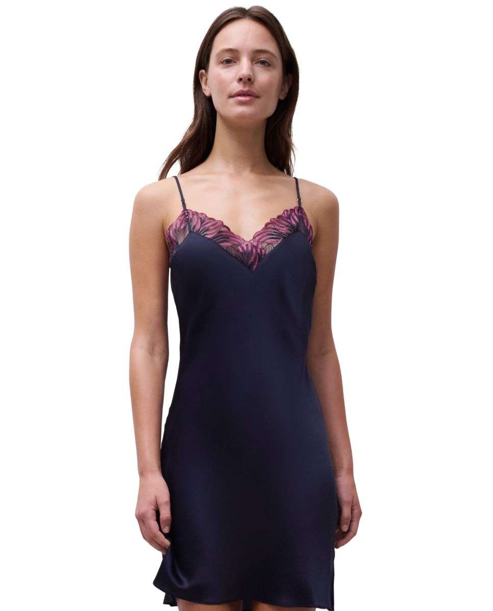 Imagen 0 de Camisón de mujer de tacto sedoso con encaje floral y transparencias línea legend Azul marino