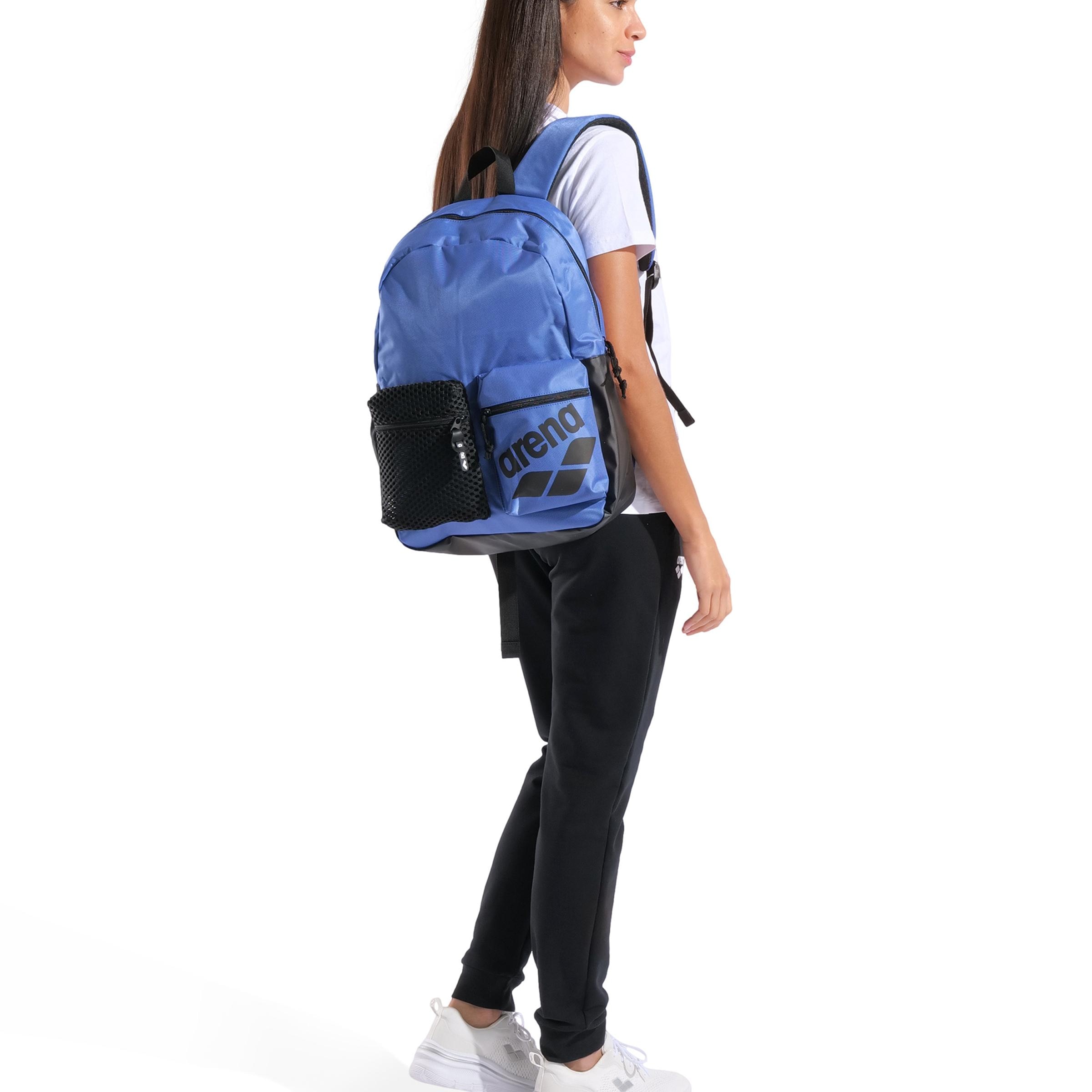 Arena - Mochila para deporte y natación One Go 30L Arena.