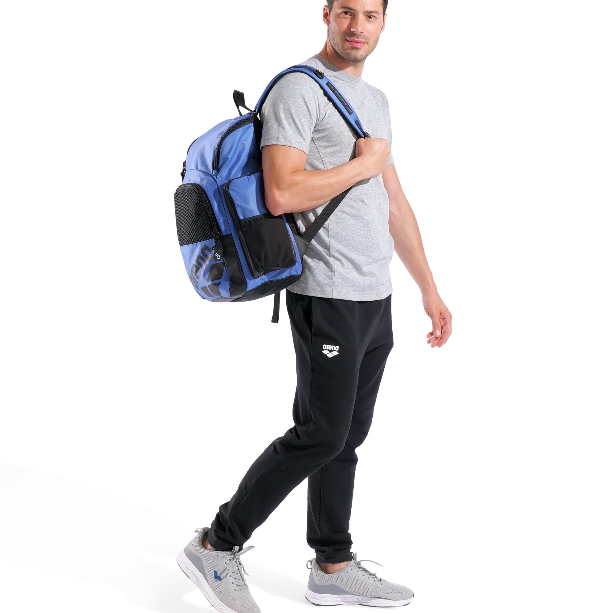 Arena - Mochila para deporte y natación One Go Swim Sports 35L Arena.