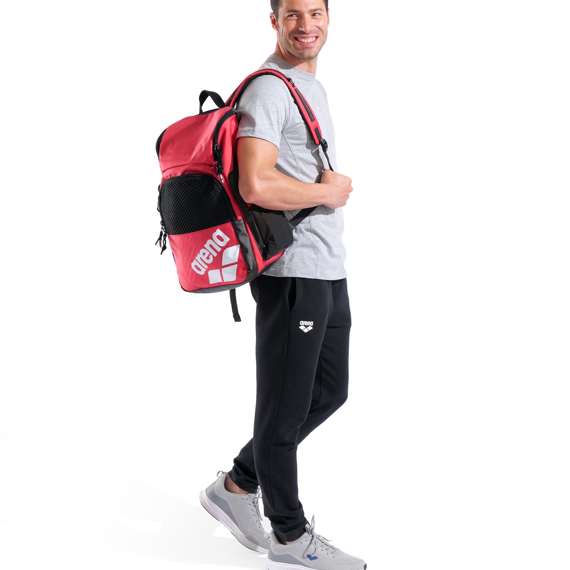 Arena - Mochila para deporte y natación One Go Swim Sports 35L Arena.