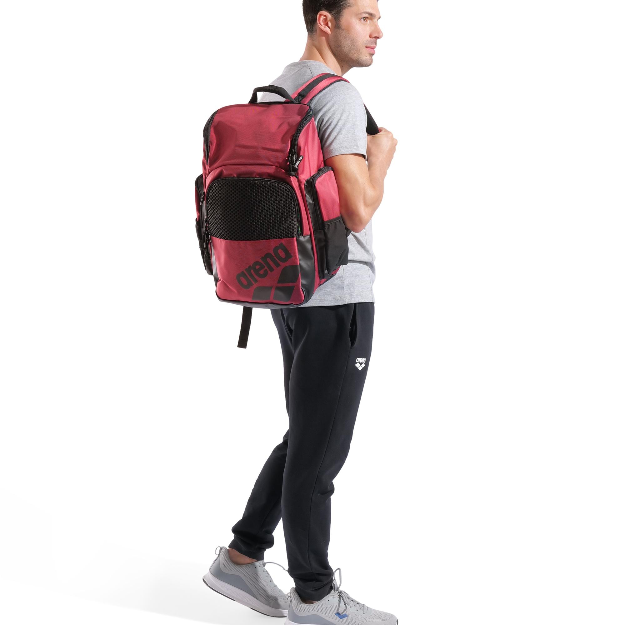 Arena - Mochila para deporte y natación One Go Swim Sports 35L Arena.