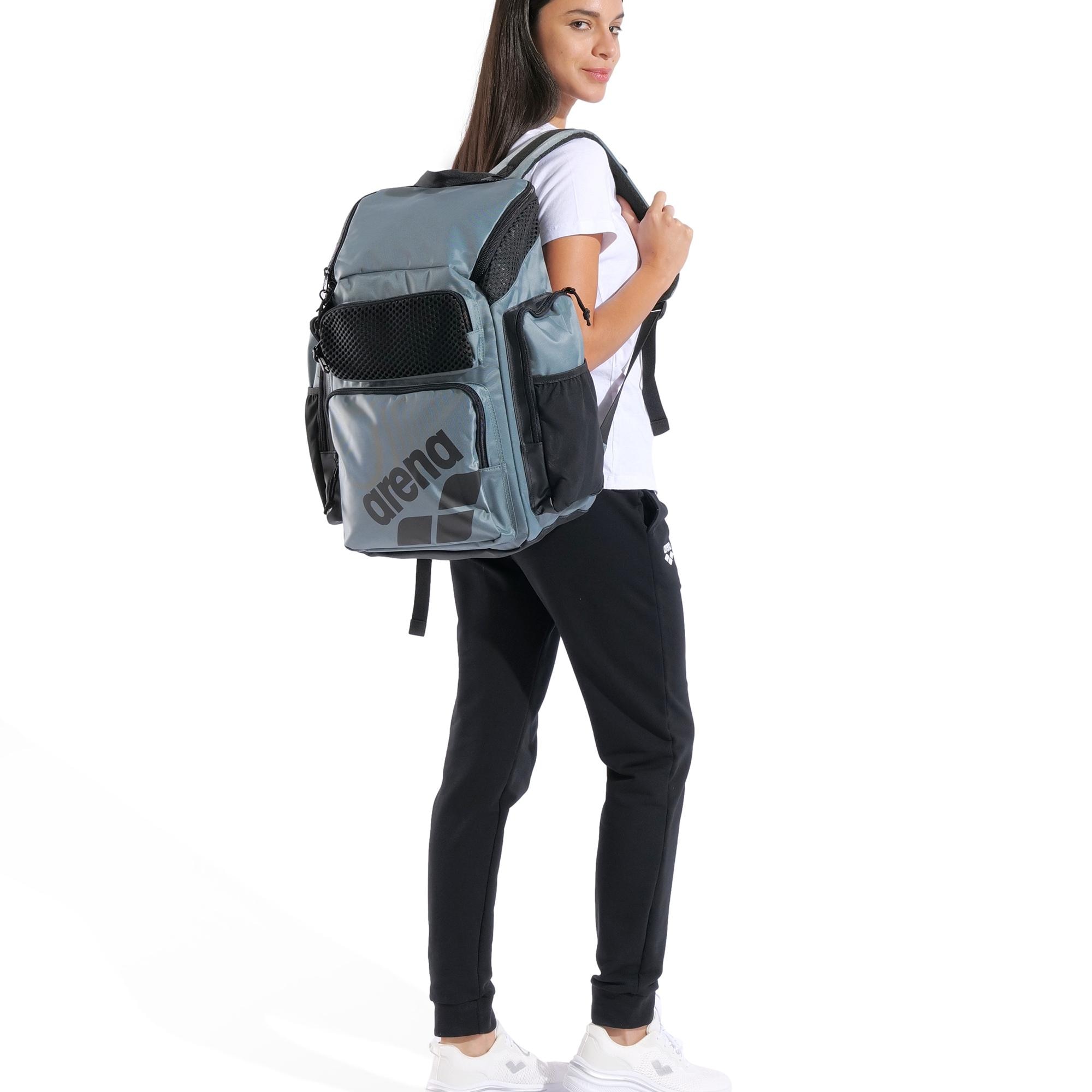 Arena - Mochila para deporte y natación One Go 45L Arena.