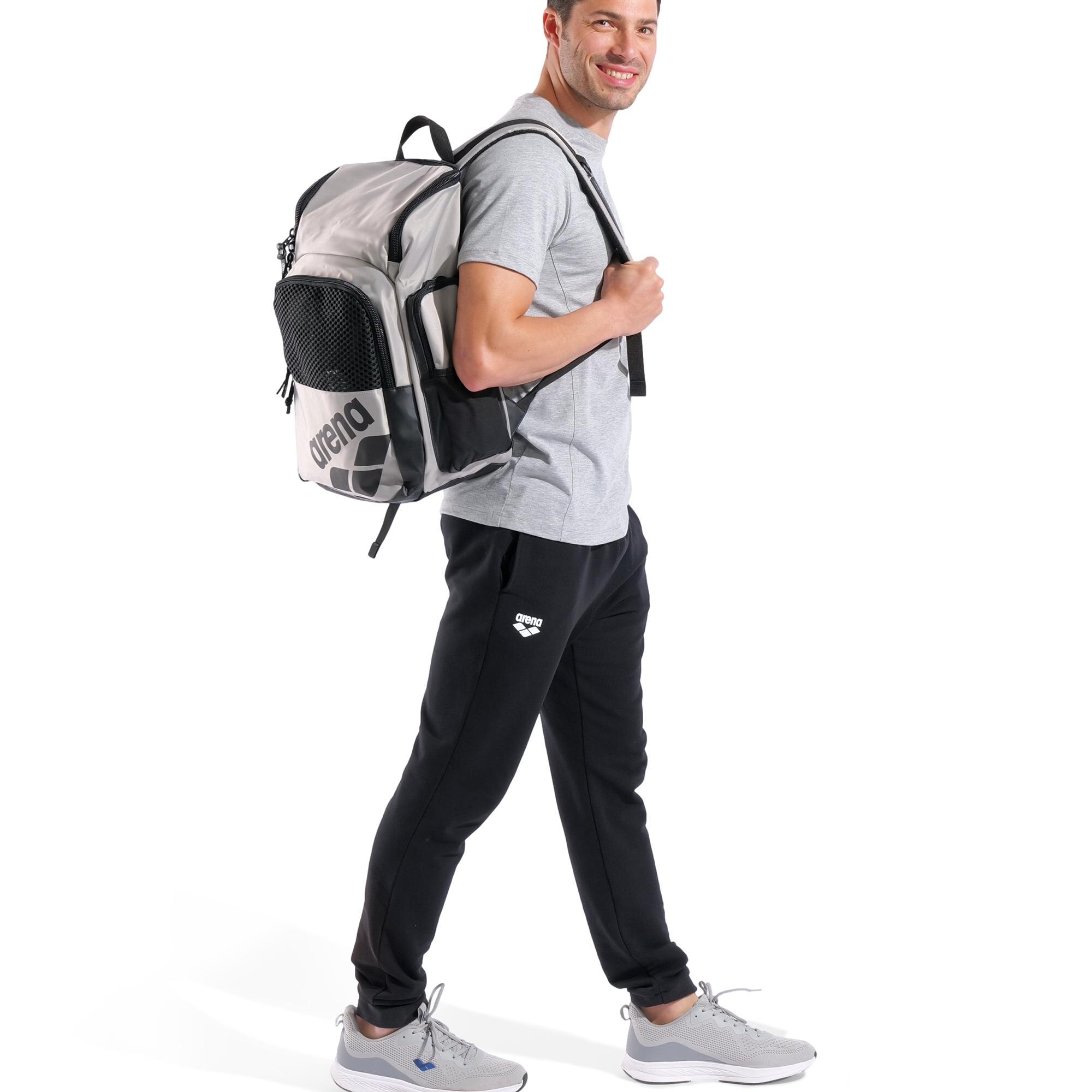 Arena - Mochila para deporte y natación One Go Swim Sports 35L Arena.