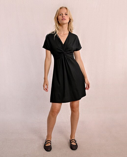 Imagen 0 de Vestido de manga corta con detalle de nudo