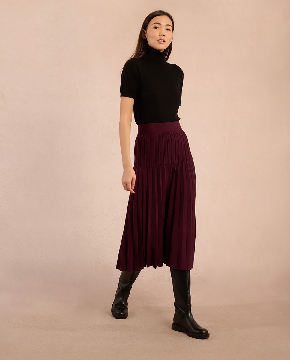 Falda larga plisada