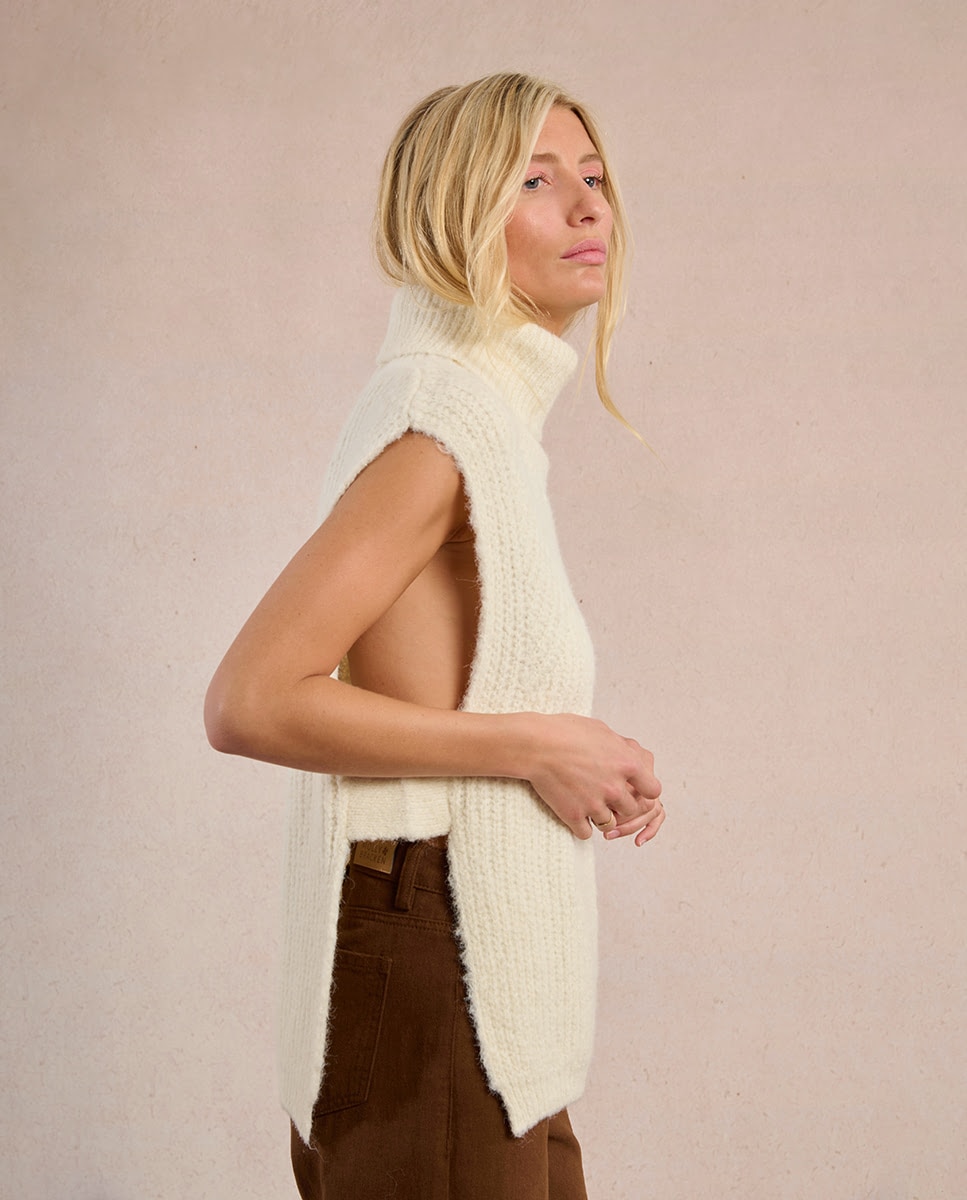 Jersey de mujer sin manga con aberturas - Molly Bracken - Crema Crema-5