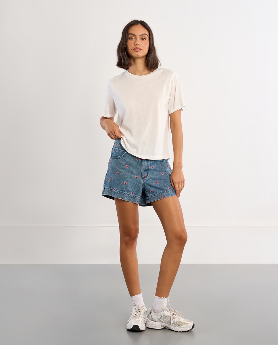 Lili Sidonio - Camisa de manga corta básica.