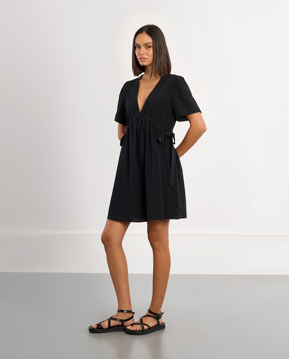 Lili Sidonio - Vestido de manga corta detalle lazadas.