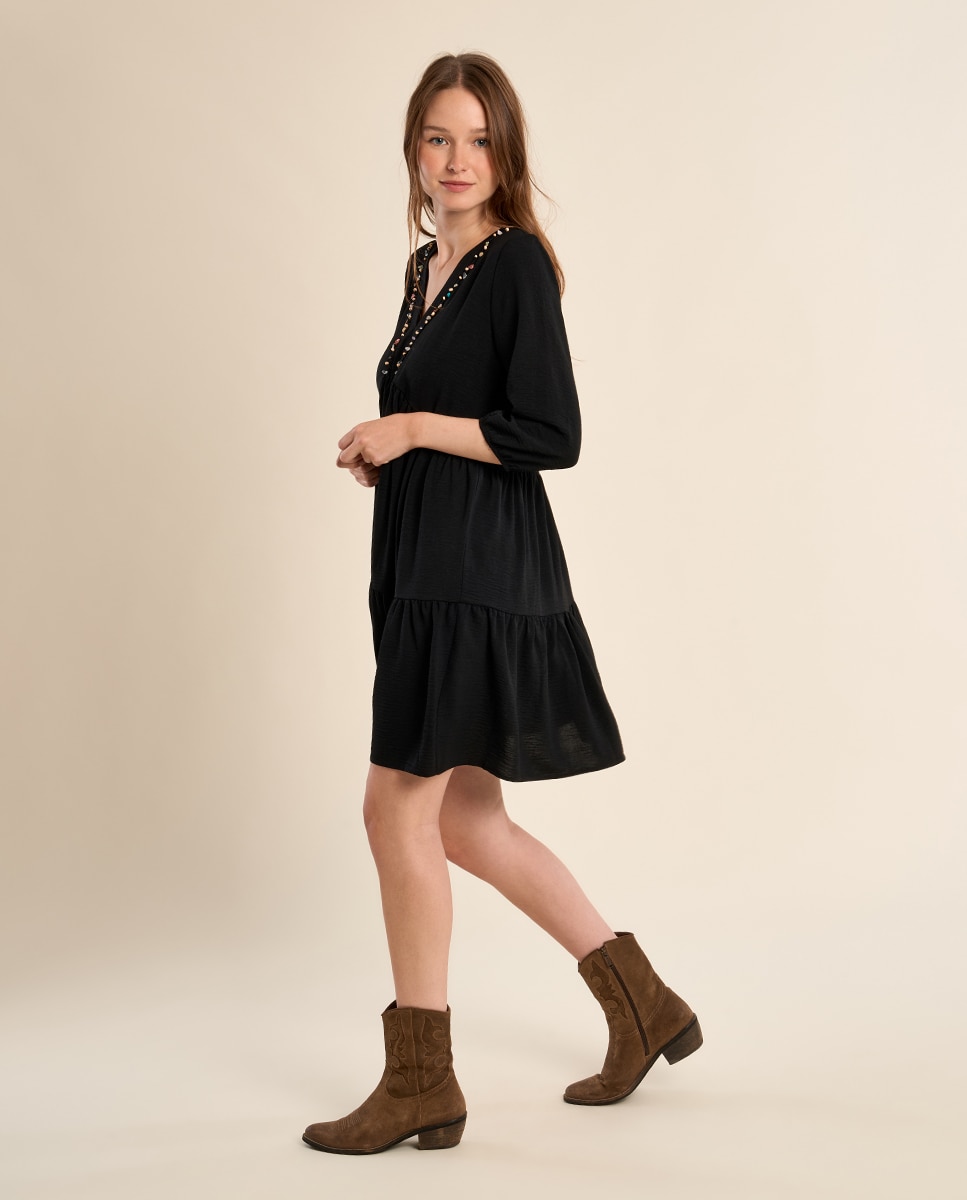 Molly Bracken - Vestido corto de media manga con detalle de abalorios.