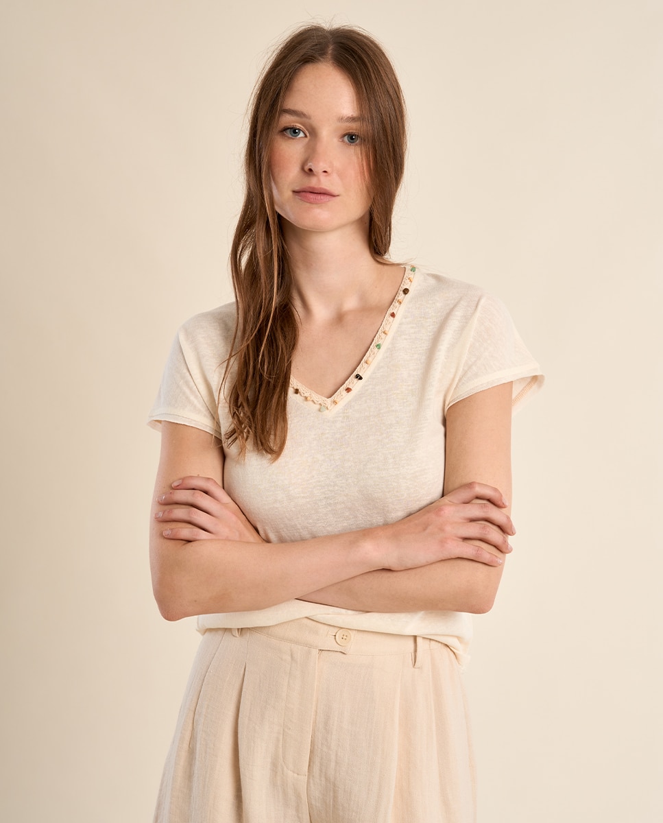 Camiseta de mujer de manga corta detalle abalorios - Molly Bracken - Crudo Crudo-4