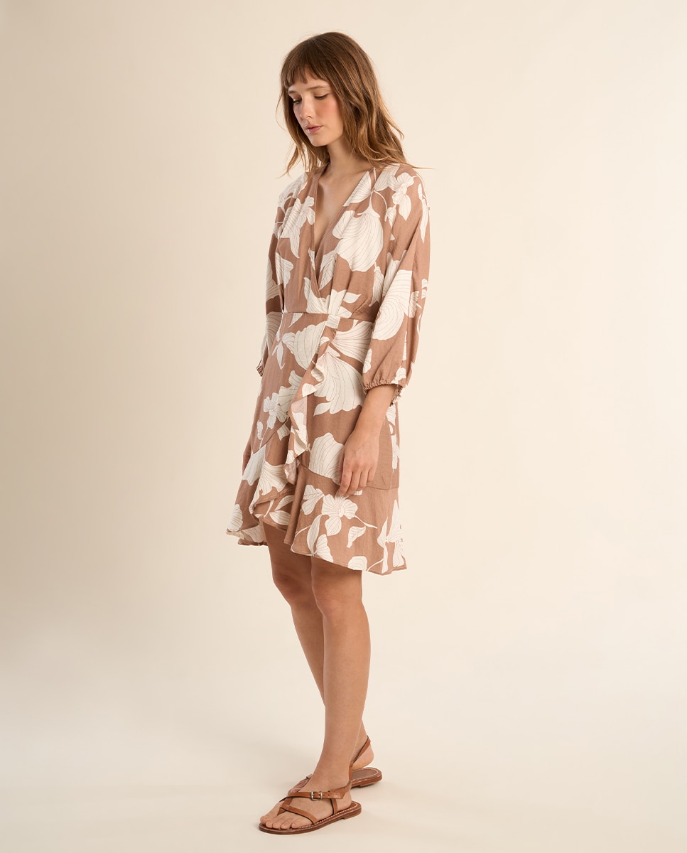Molly Bracken - Vestido corto de media manga con estampado y volantes.