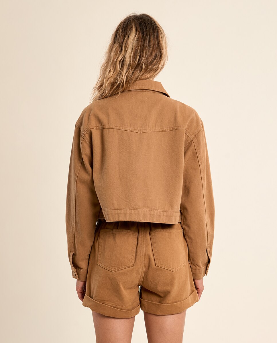 Cazadora vaquera de mujer corta detalle bolsillos - Molly Bracken - Camel Camel-3