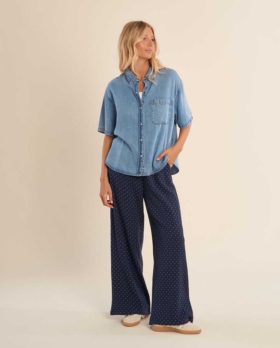 Molly Bracken - Camisa de mujer de manga corta vaquera.