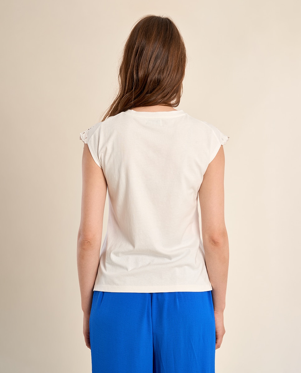 Camiseta de mujer de manga corta detalles bordados - Molly Bracken - Crudo Crudo-3