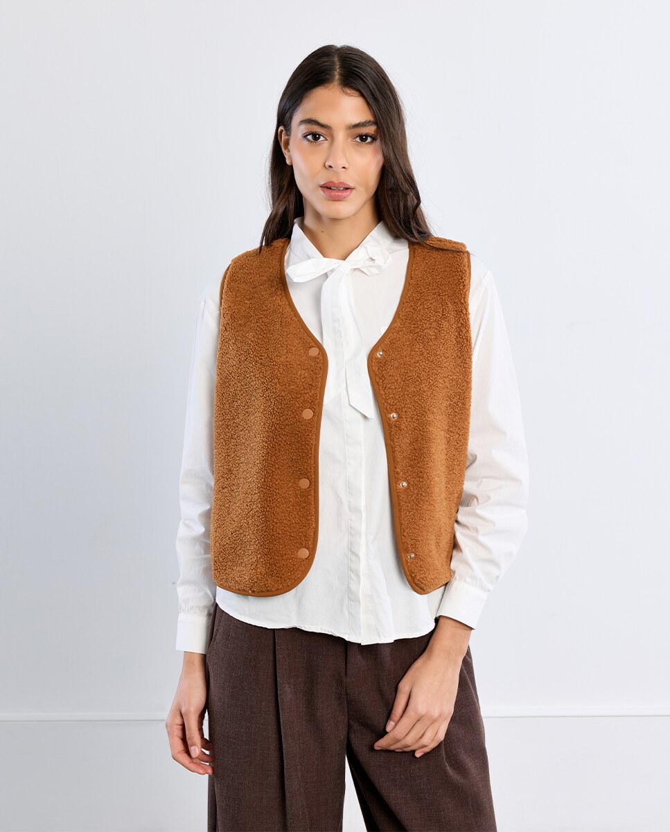 Chaleco de mujer en tejido de borreguito - Lili Sidonio - Camel Camel-3