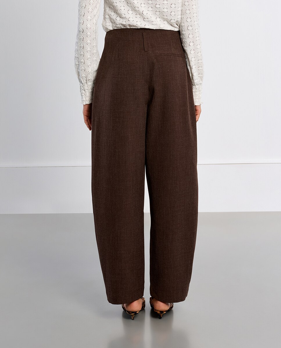 Pantalón de mujer largo tipo cullote detalle pliegues - Lili Sidonio - Marrón Marrón-3