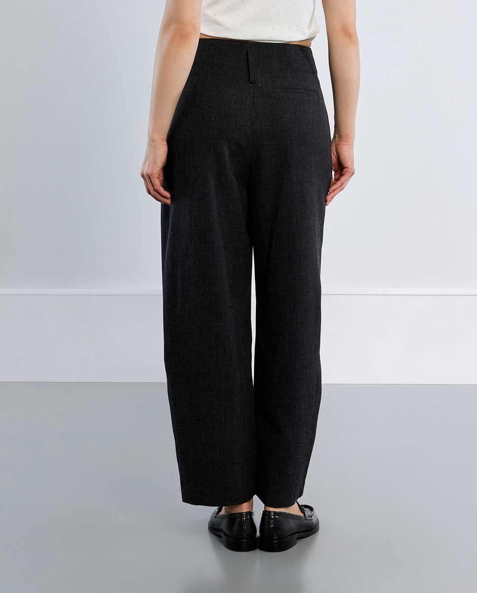 Pantalón de mujer largo tipo cullote detalle pliegues - Lili Sidonio - Negro Negro-4