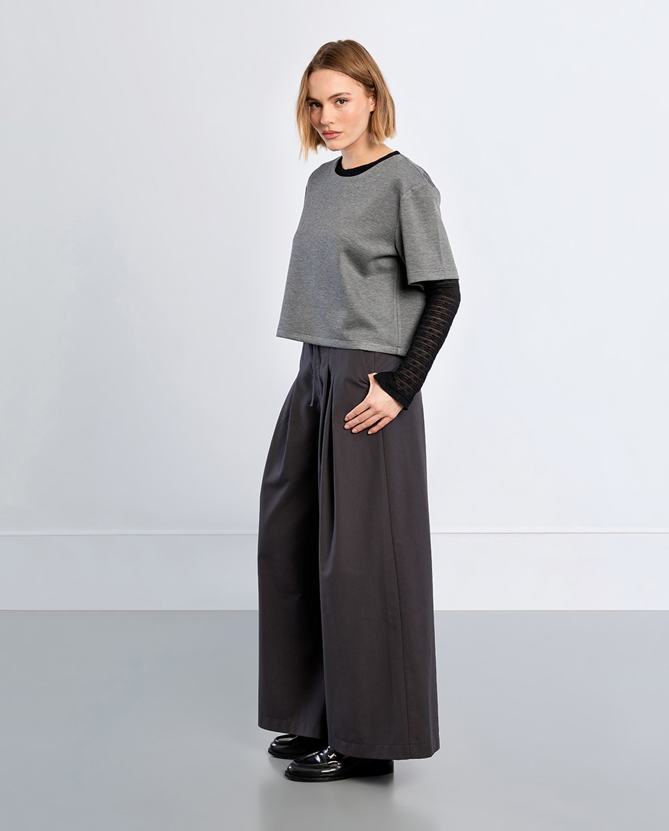 Pantalón de mujer largo tipo cullote detalle pliegues - Lili Sidonio - Gris Gris-2