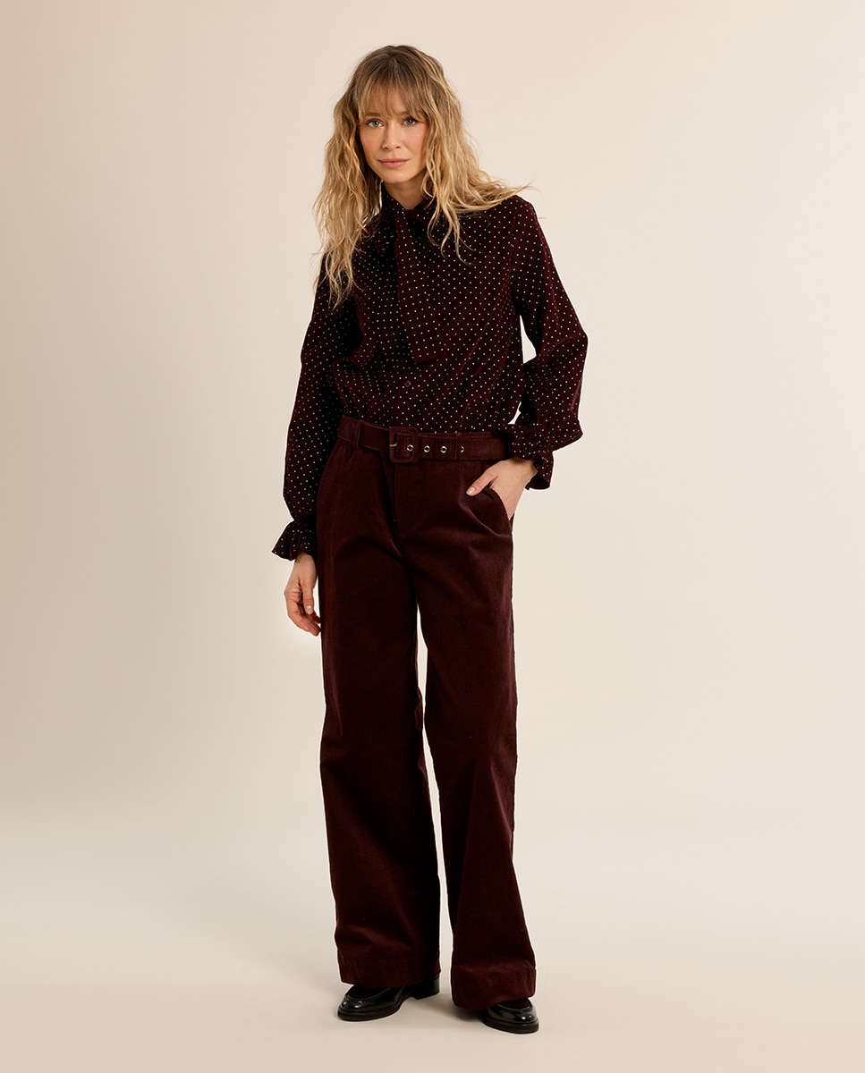 Pantalón de mujer largo detalle pliegues - Molly Bracken - Burdeos Burdeos-1