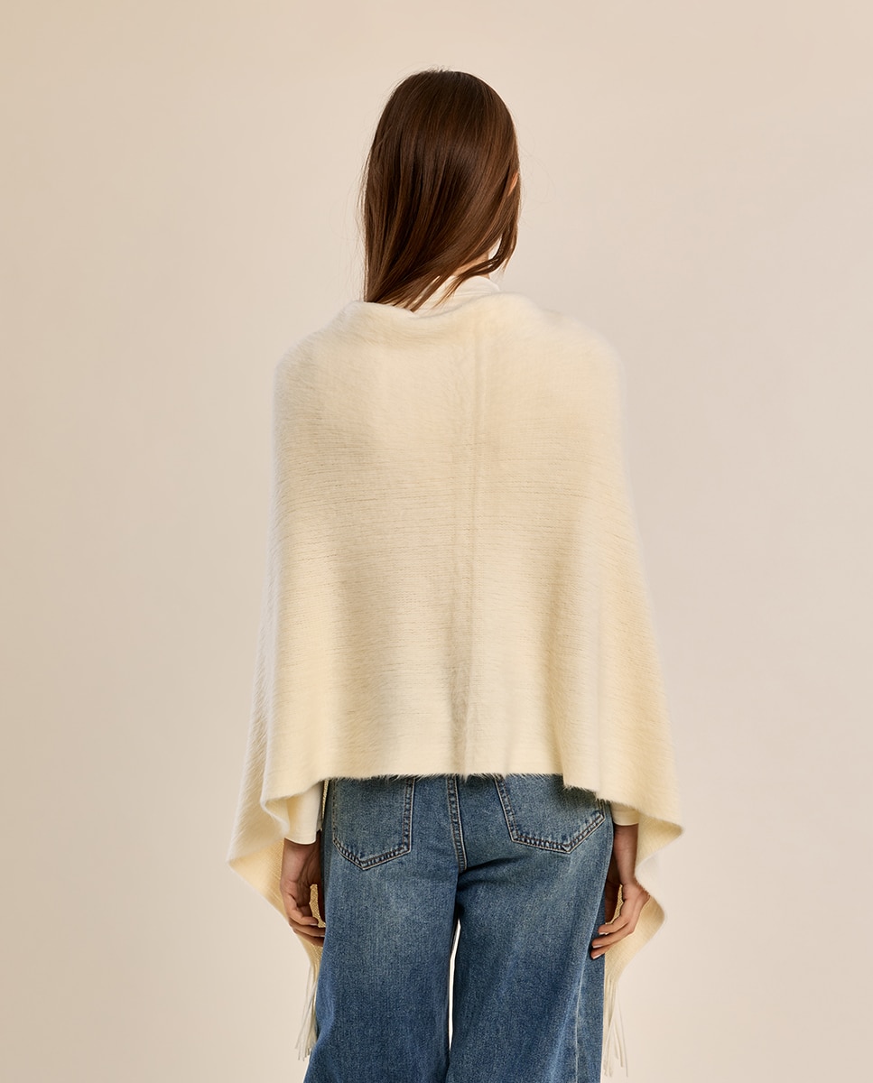 Poncho de mujer asimétrico con flecos - Molly Bracken - Crudo Crudo-4