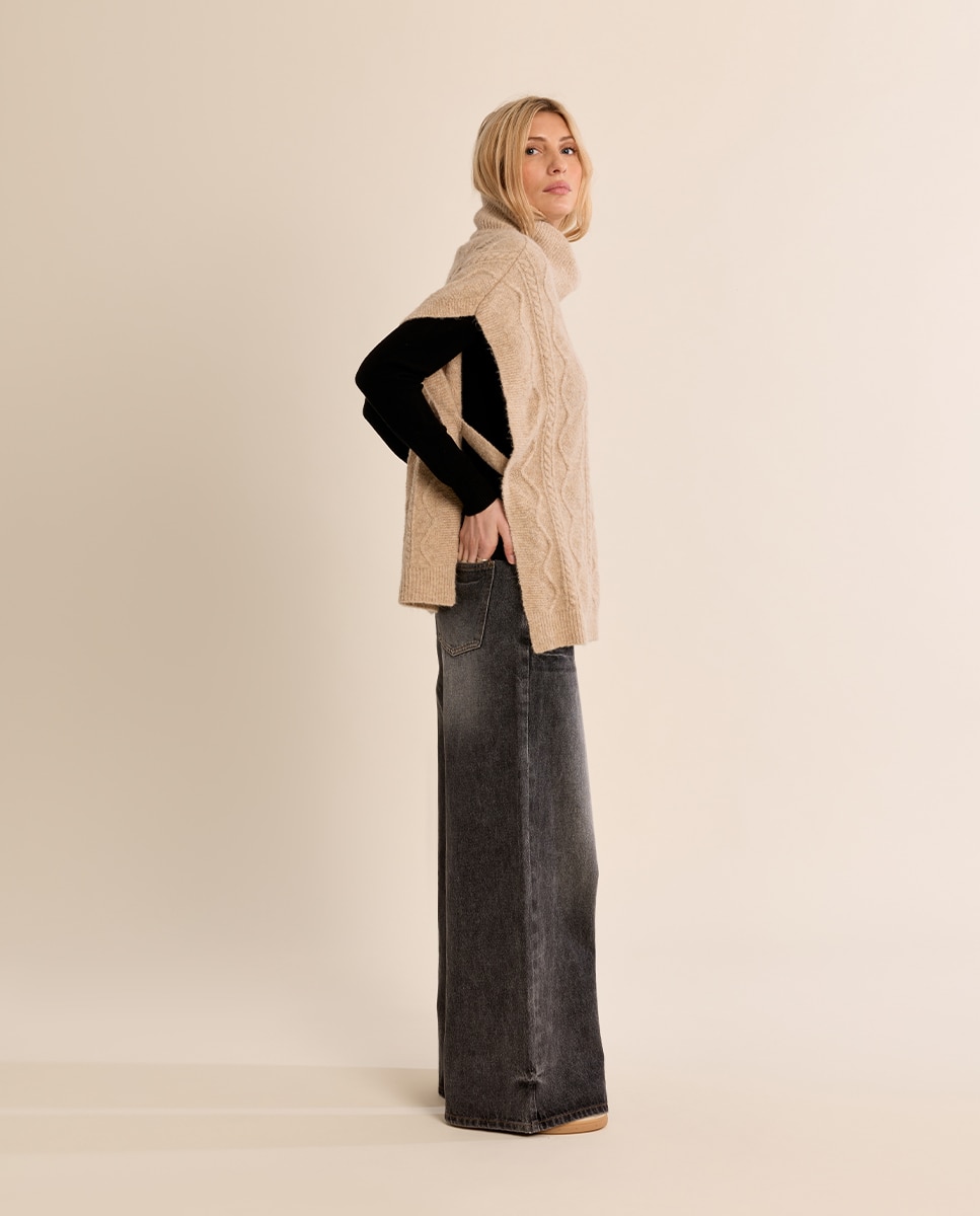 Poncho de mujer asimétrico con cuello alto - Molly Bracken - Beige Beige-1