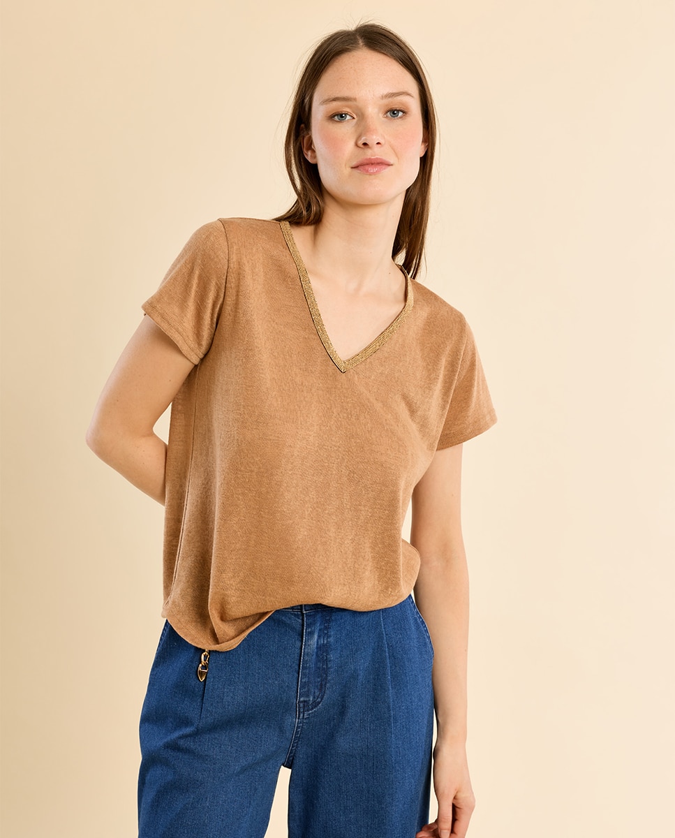 Camiseta de mujer de manga corta detalle ribete - Molly Bracken - Camel Camel-3