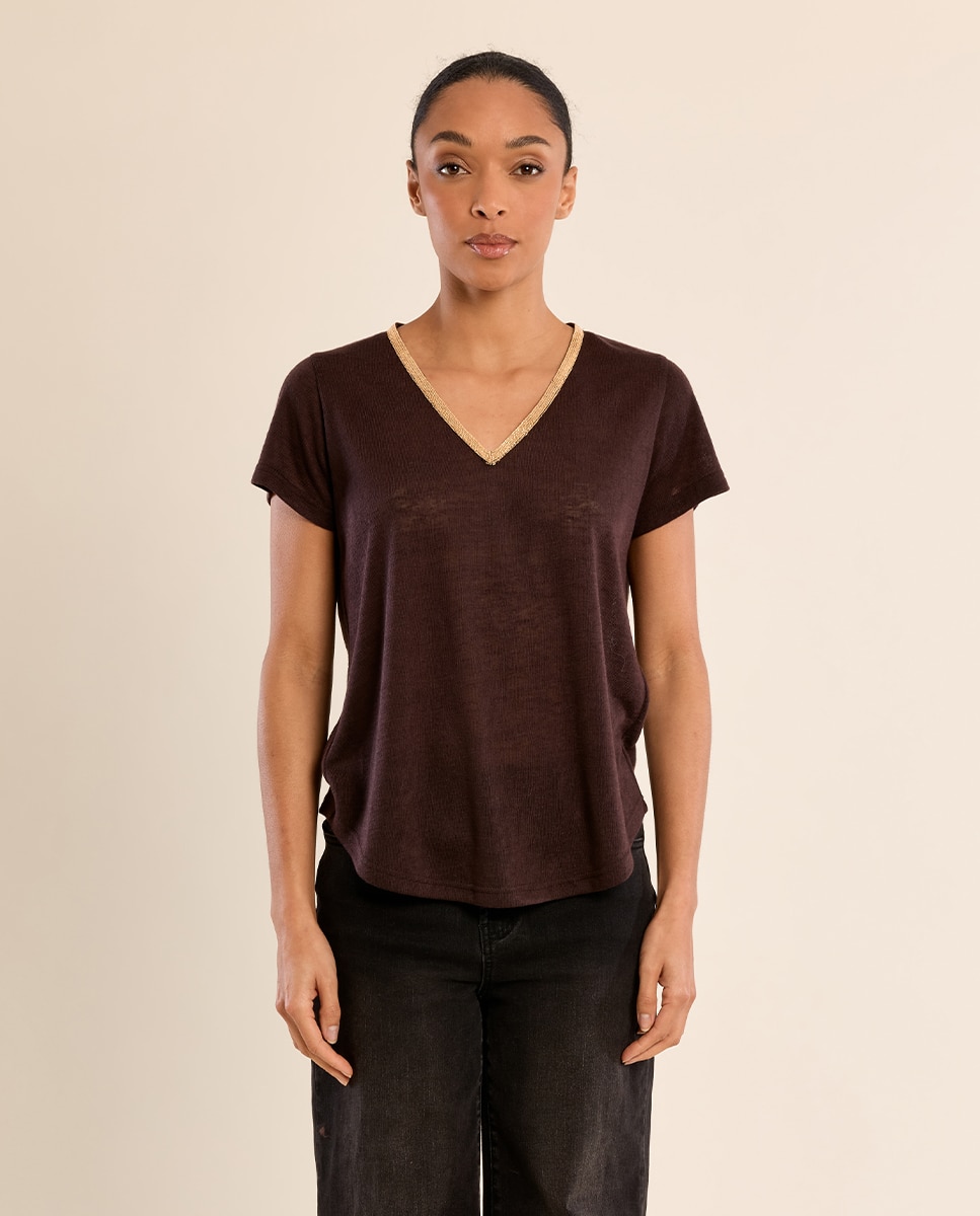 Camiseta de mujer de manga corta detalle ribete - Molly Bracken - Marrón chocolate Marrón chocolate-2