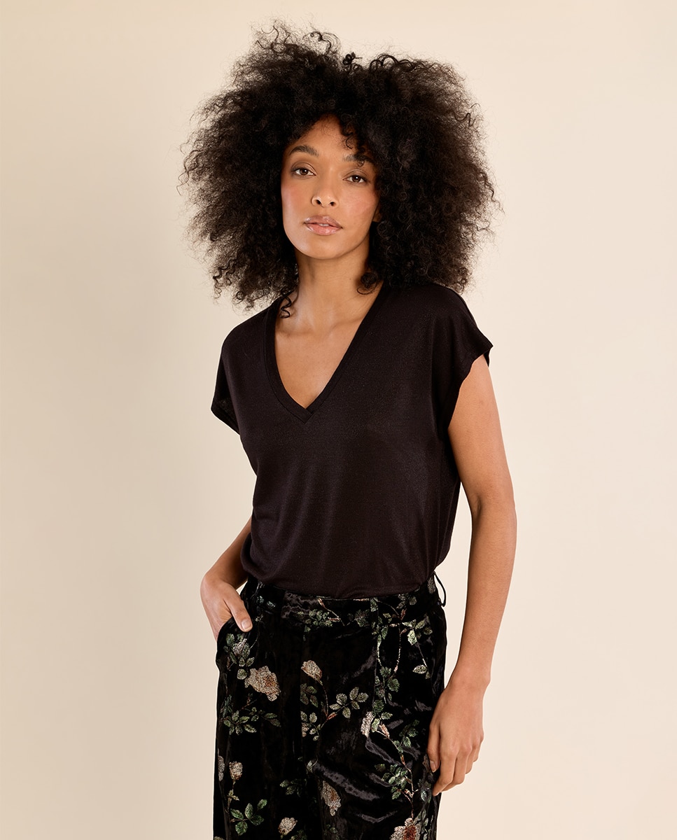 Camiseta de mujer de manga corta cuello en v - Molly Bracken - Negro Negro-3