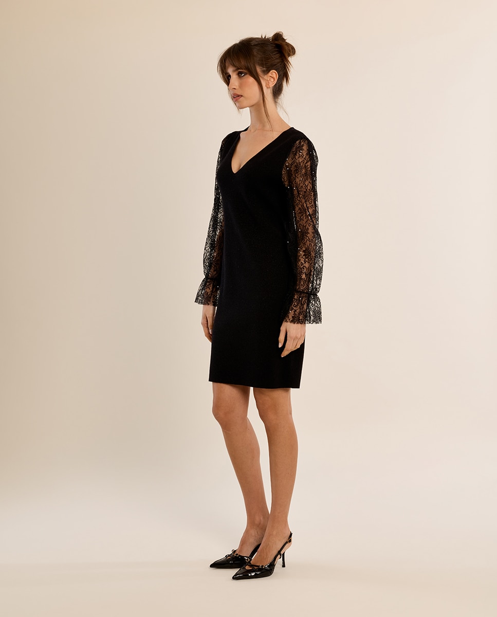 Imagen 0 de Vestido corto detalle encaje Negro
