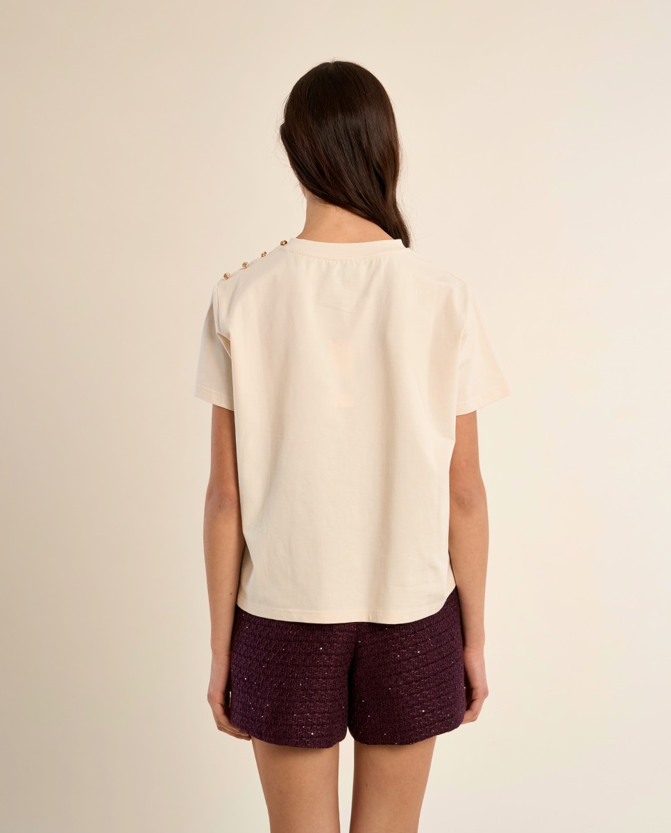 Camiseta de mujer de manga corta detalle botones - Molly Bracken - Crema Crema-4