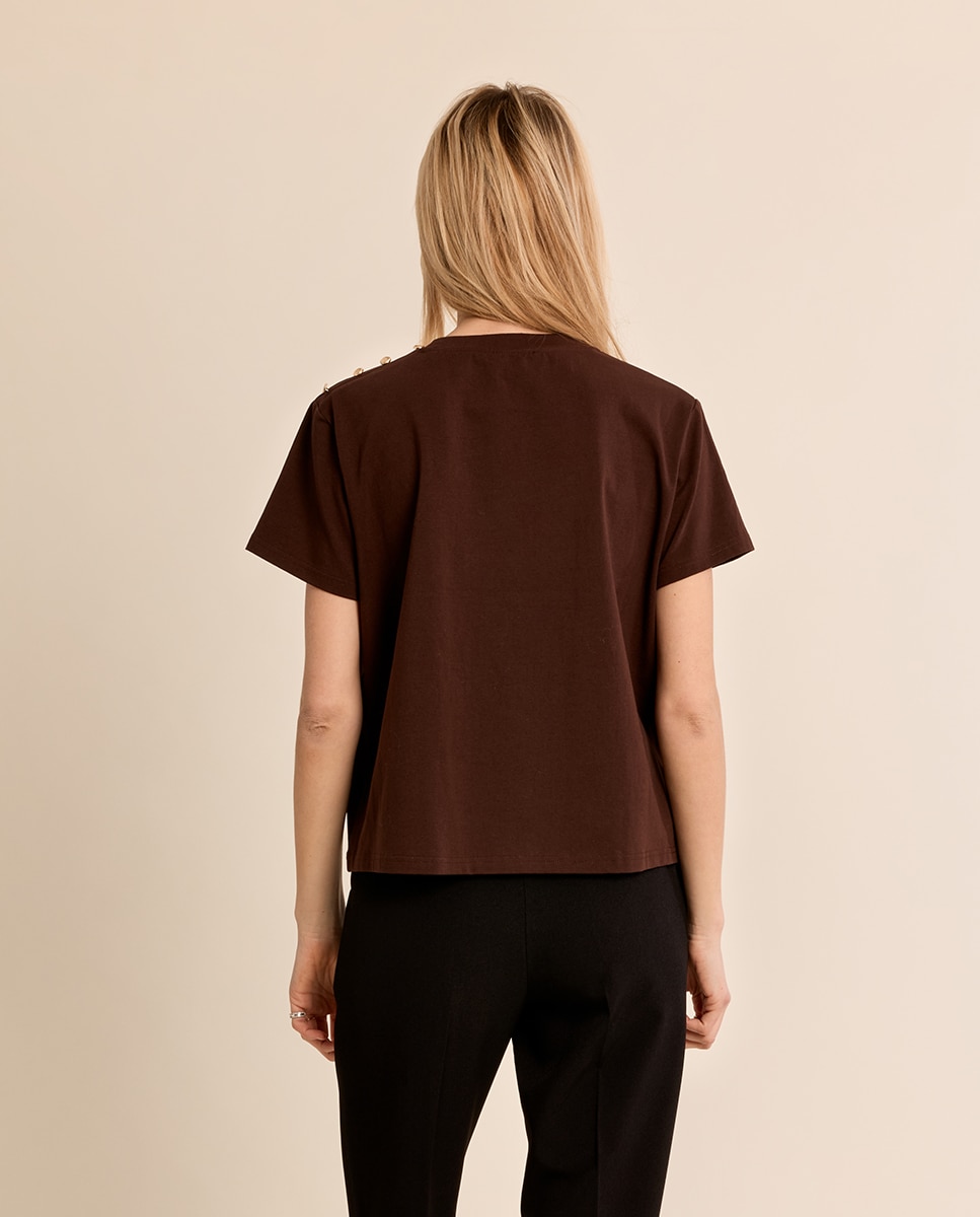 Camiseta de mujer de manga corta detalle botones - Molly Bracken - Marrón chocolate Marrón chocolate-4