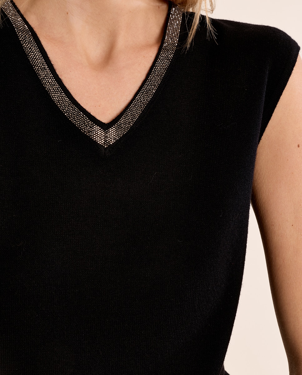 Top de mujer de manga sisa detalle ribete - Molly Bracken - Negro Negro-5