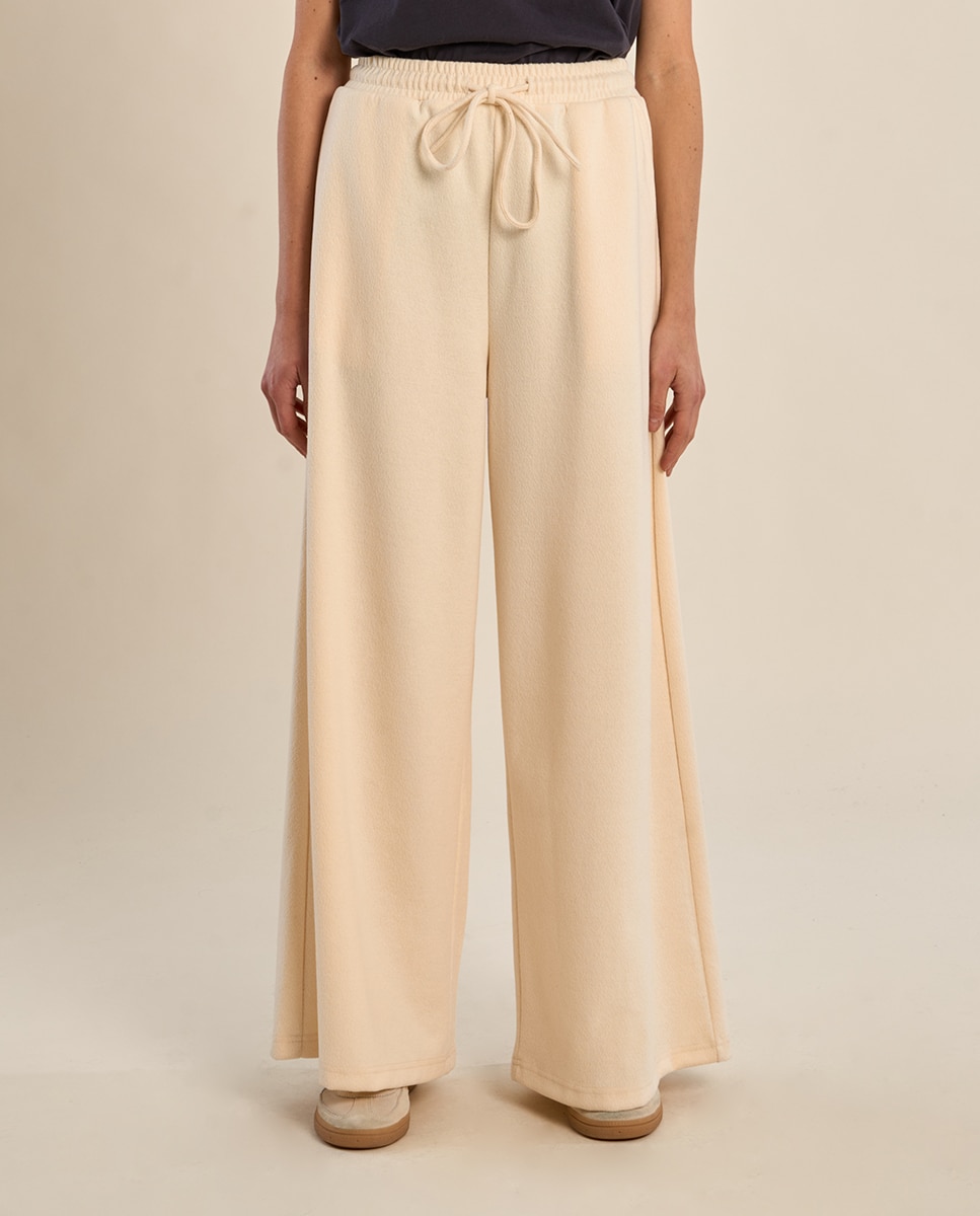Imagen 2 de Pantalón de mujer de chándal perneras anchas - Molly Bracken - Crema Crema