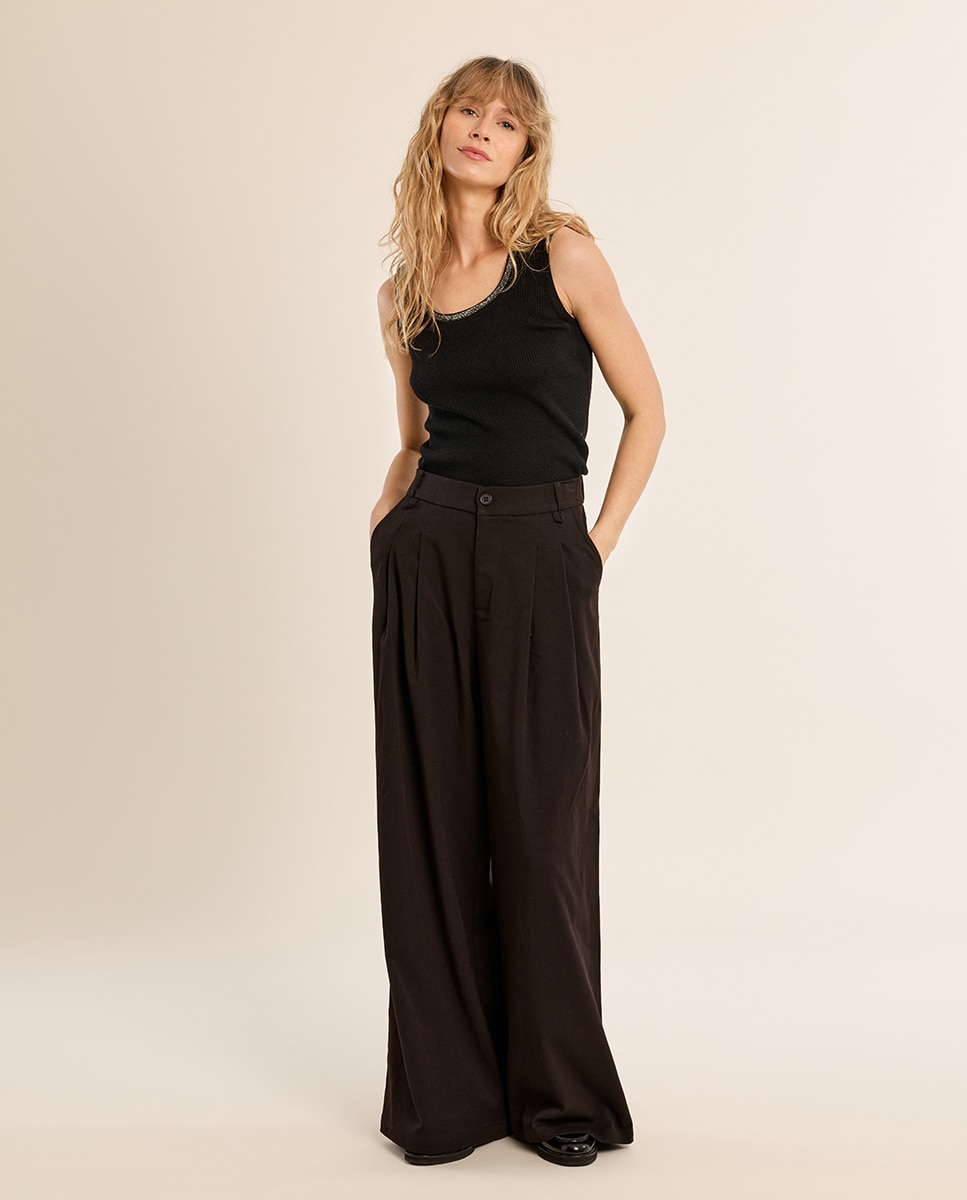 Top de mujer de manga sisa detalle ribete - Molly Bracken - Negro Negro-1