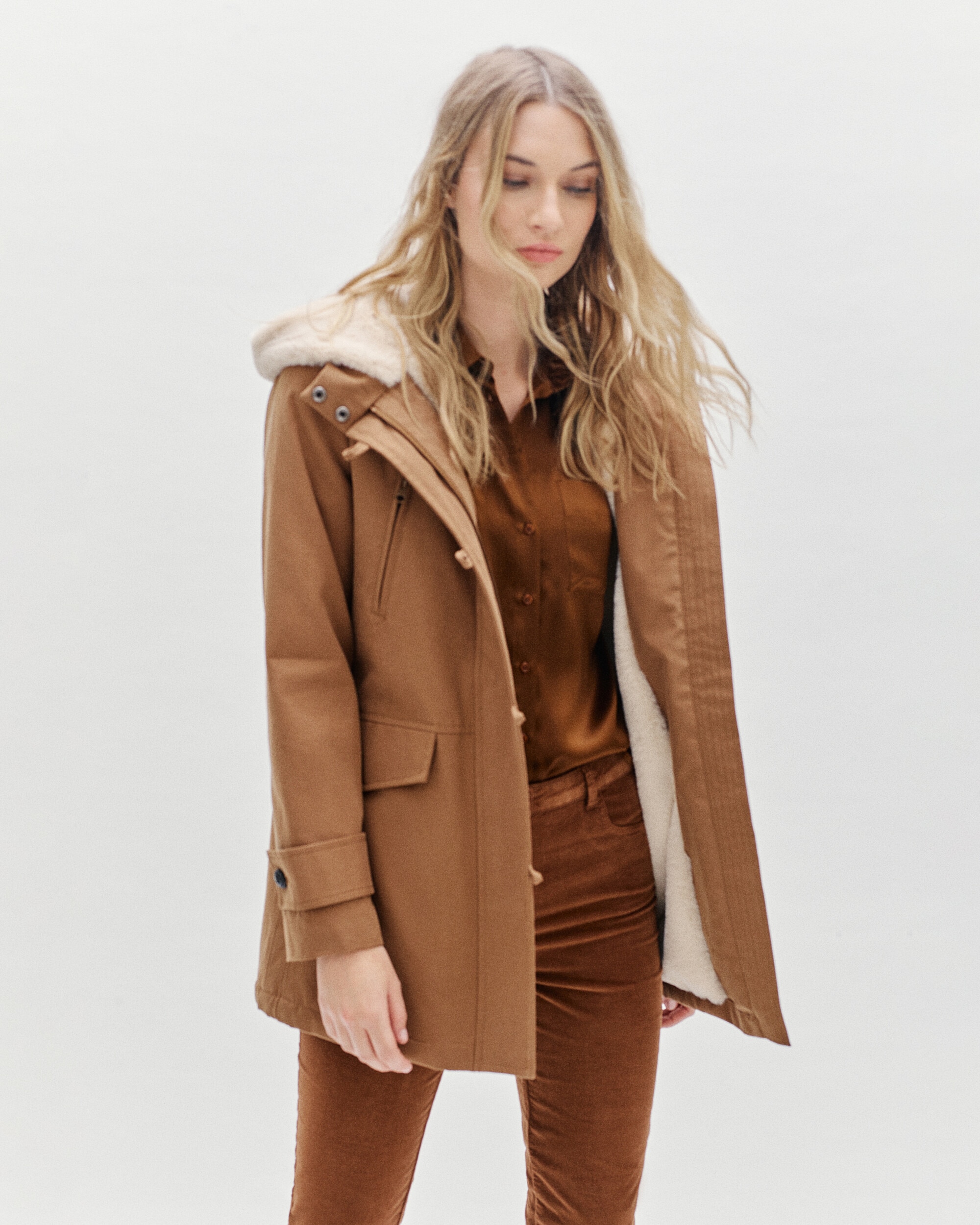 Parka de mujer con forro de borreguito y bolsillos italianos - Caroll - Topo Topo-1